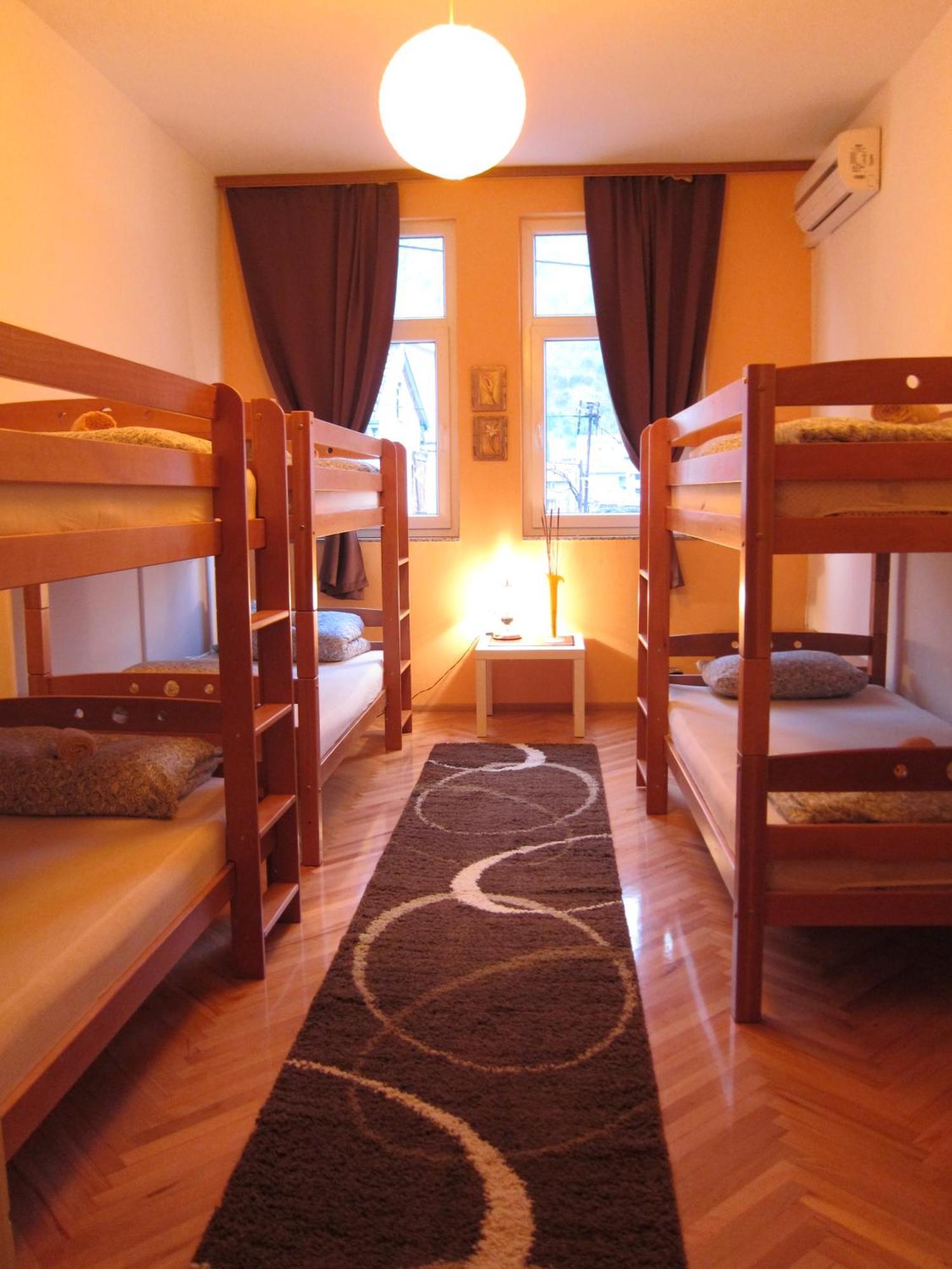 Hostel Taso'S House Мостар Экстерьер фото